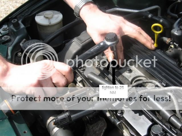 火花塞的安装力矩是多少?